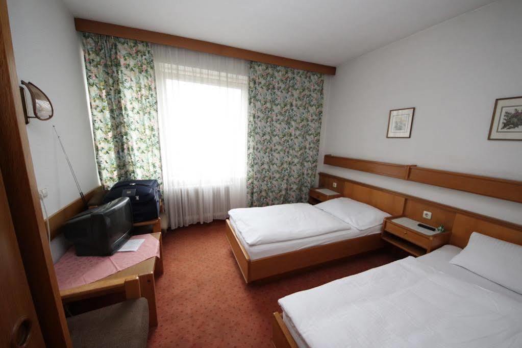 Kleinmünchen Garni Hotel